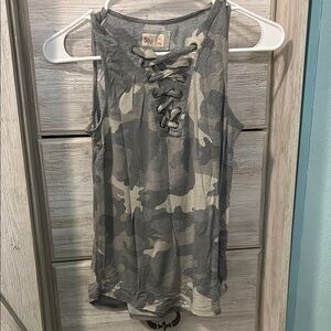 SO Gray Camo Lace-Up Tank Top